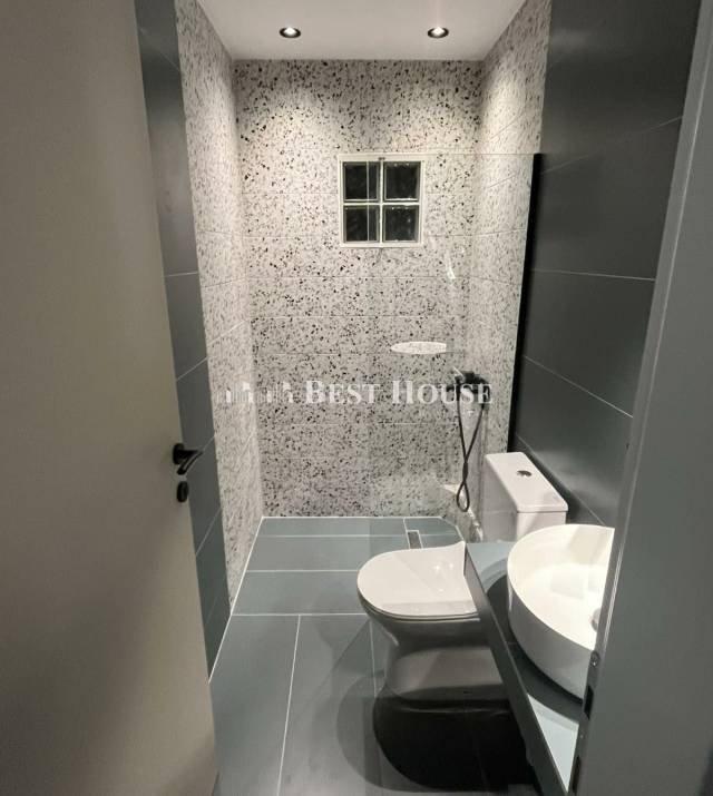10 K7457.jpg