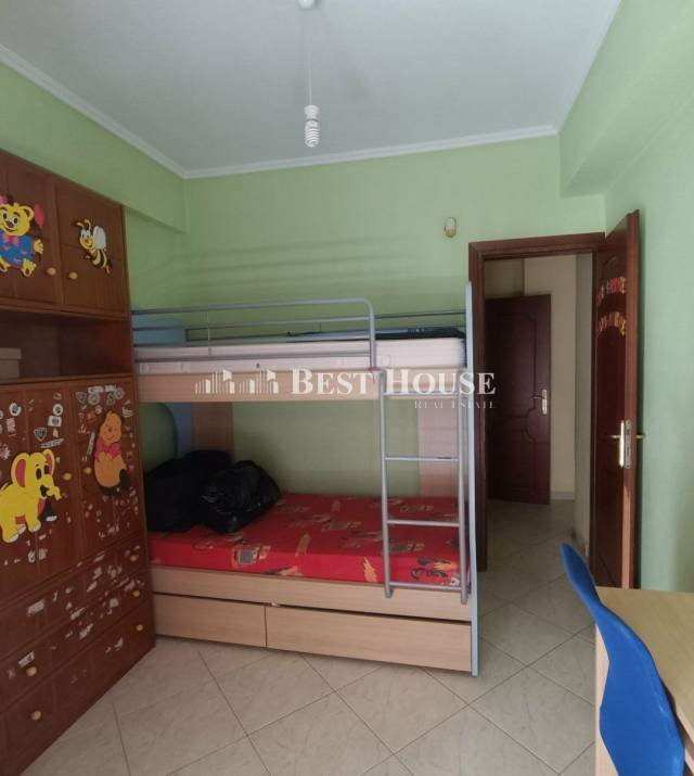 L728211.jpg